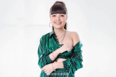 Janey Suwannaket演唱会售票使用个人账户引争议 网友质疑税务合规问题