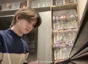 Fluke Pongsatorn25岁生日获全球粉丝祝福 生日话题登泰推热搜冠军