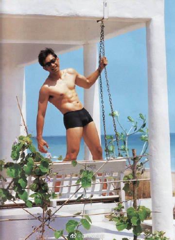 90年代男星Bird Phittaya转行当骑手引关注 本人回应称只是普通工作选择