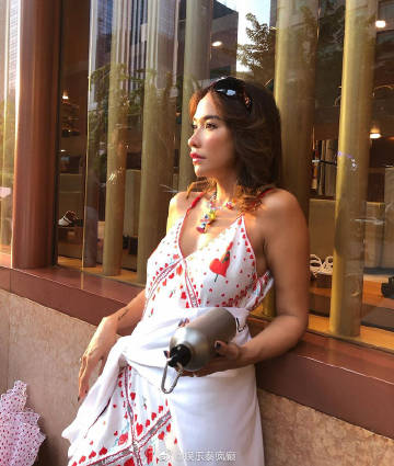 Ploy Chermarn或因违反防疫规定面临起诉 帕岸岛当局介入调查