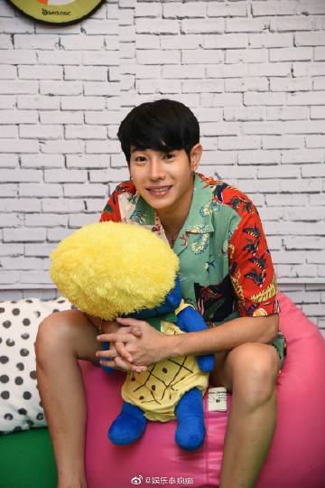 Peck Palitchoke卡通形象Piggy迎三周年 粉丝发起庆生话题登热搜冠军