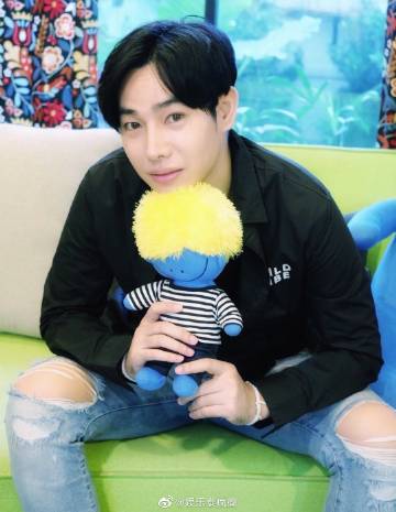 Peck Palitchoke卡通形象Piggy迎三周年 粉丝发起庆生话题登热搜冠军