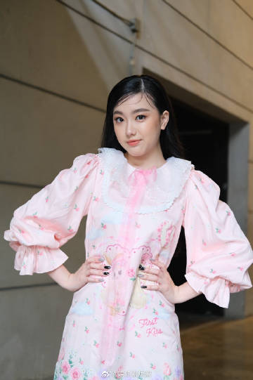 《九巷一弄》“班红”Aheye长大后现状曝光 加入女团4EVE发展音乐事业