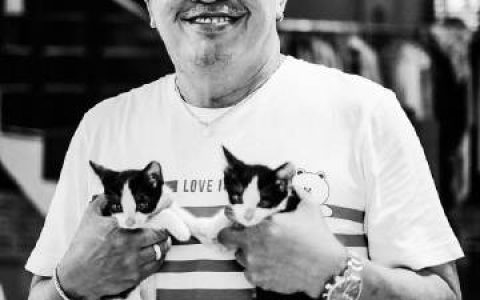 喜剧泰斗Kom Chauncheun因感染新冠肺炎离世享年64岁 女儿证实噩耗引关注