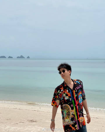 GMMTV通报Off Jumpol确诊新冠肺炎 无症状已入院治疗