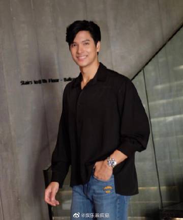 Mike Pattaradet31岁生日获粉丝应援惊喜 发文感谢支持与祝福