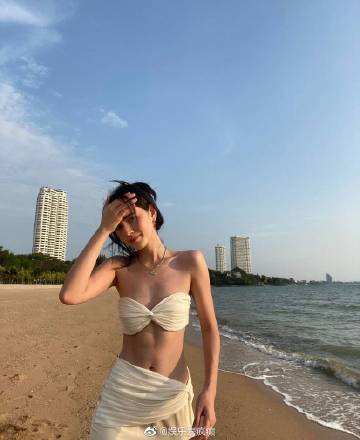 Mai Davika粉丝数突破1300万成泰国本土艺人第一 连发美照感谢支持