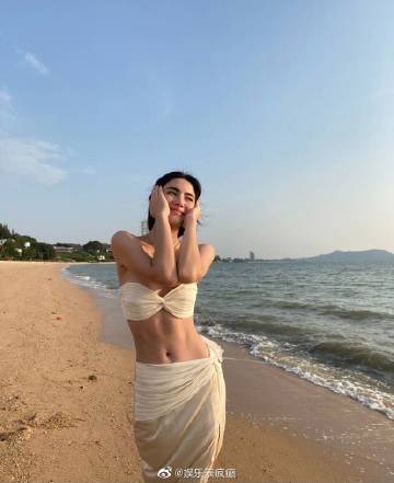 Mai Davika粉丝数突破1300万成泰国本土艺人第一 连发美照感谢支持