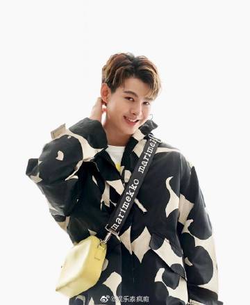 Saint Suppapong23岁生日登泰推热搜冠军 粉丝应援庆生活动引关注