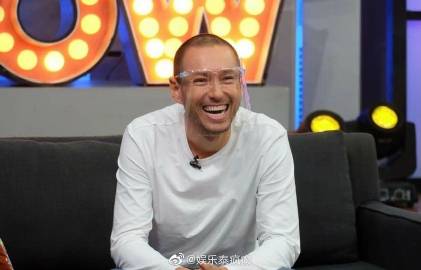 Fluke Krirkphol与Jason Young确诊新冠肺炎 已入院隔离治疗