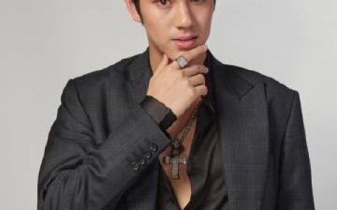 Nanon Korapat确诊新冠肺炎无症状 已入院隔离治疗工作延期