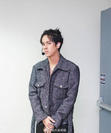 Nanon Korapat确诊新冠肺炎无症状 已入院隔离治疗工作延期