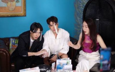 Max Nattapol与Tul Pakorn直播与中国粉丝互动 透露新剧及未来合作计划