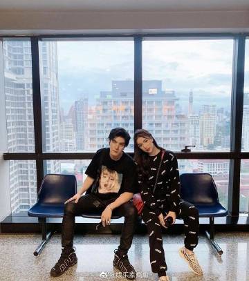 Mek Jirakit发文宣传未提及Toyy引争议 网友猜测与过往传闻有关