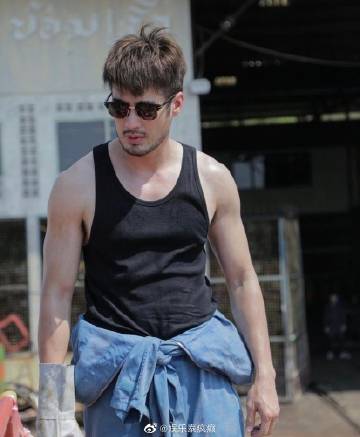 Boy Pakorn曾接触确诊者将居家隔离至本月20日 已完成检测等待结果