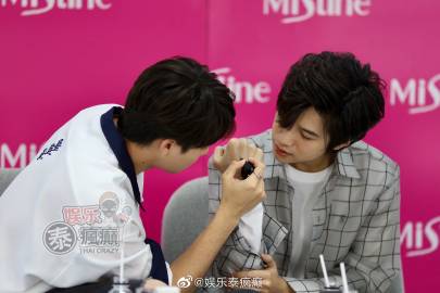 Mean Phiravich与Plan Rathavit直播互动谈未来合作计划 感谢中泰粉丝支持