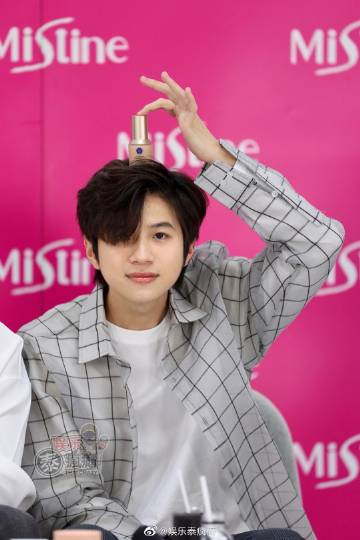 Mean Phiravich与Plan Rathavit直播互动谈未来合作计划 感谢中泰粉丝支持