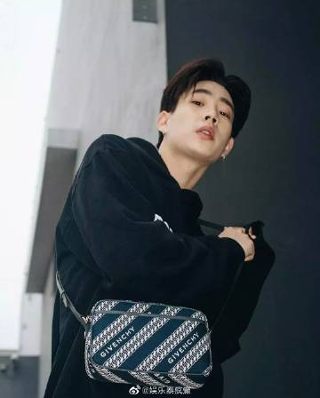 Taew Natapohn确认经纪人感染新冠  Off Jumpol和Tay Tawan澄清未同场接触仅曾赴清迈