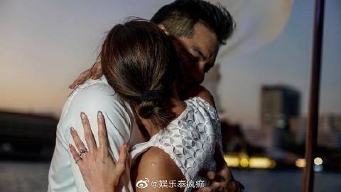 Ying Rhatha接受圈外男友Tul求婚成功 计划明年举行婚礼