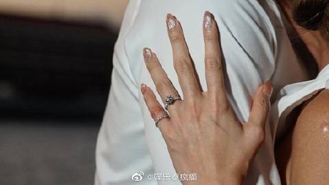 Ying Rhatha接受圈外男友Tul求婚成功 计划明年举行婚礼