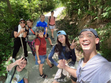 Weir与Bella分手传闻引热议 八卦爆料引发网友猜测