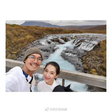 Weir与Bella分手传闻引热议 八卦爆料引发网友猜测