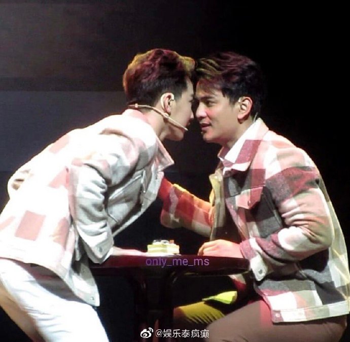 Gun、Ritz与Tono出道十周年合体开唱 演唱会互动掀粉丝热议