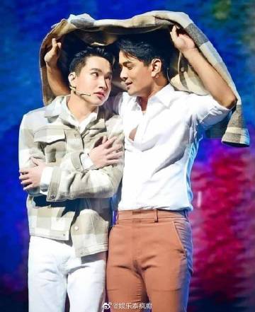 Gun、Ritz与Tono出道十周年合体开唱 演唱会互动掀粉丝热议