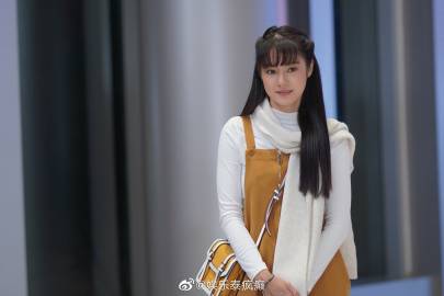 《浪漫的蓝色》翻拍版释出剧照 Ohm Thitiwat携Singto与Namtan主演引期待