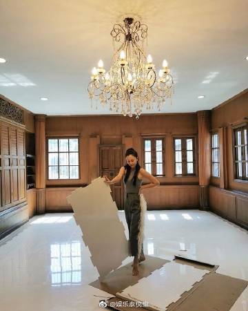 Nune Woranuch热爱滑冰自设滑冰场 分享生活引圈内好友留言