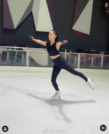 Nune Woranuch热爱滑冰自设滑冰场 分享生活引圈内好友留言