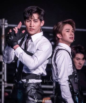 Ohm Thitiwat与Fluke Natouch粉丝见面会举行 门票售罄引热烈关注