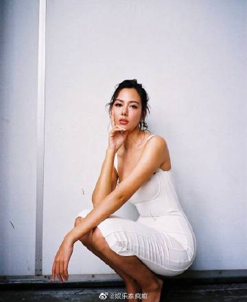 七台公告四位艺人将于年底离巢 引发粉丝关注与讨论