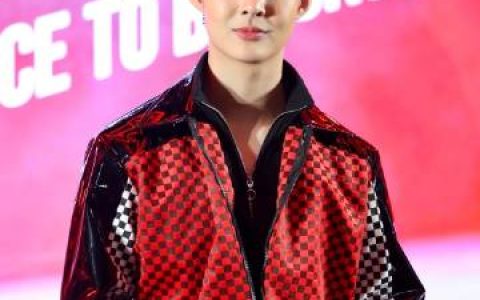 Saint Suppapong粉丝见面会举行 赛车主题舞台与新歌首唱引关注