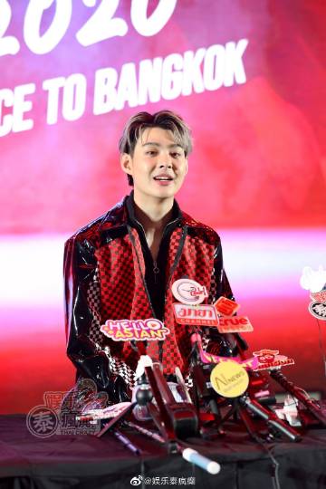 Saint Suppapong粉丝见面会举行 赛车主题舞台与新歌首唱引关注