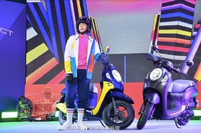 Saint Suppapong粉丝见面会举行 赛车主题舞台与新歌首唱引关注