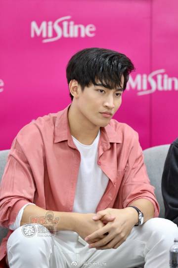 Mistine双十一直播活动邀Ohm Thitiwat与Fluke Natouch助阵 萧泰后担任主持