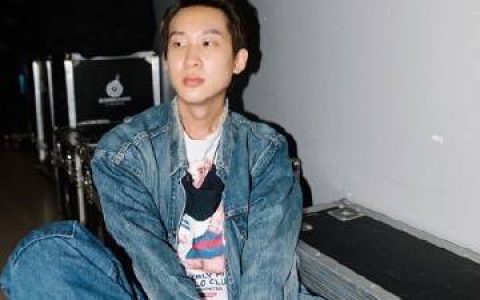 Mew Suppasit首支单曲《Season of You》MV播放破800万 签唱会吸引700粉丝参与