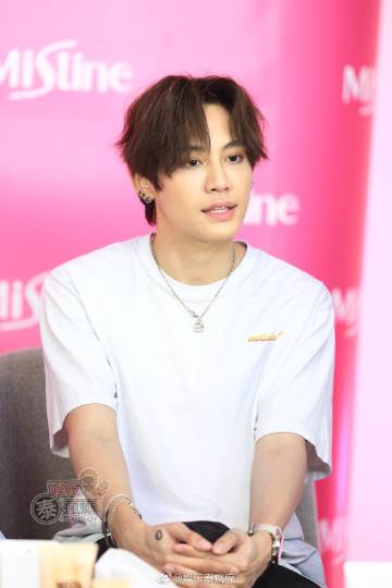 Mistine直播活动邀Boun Noppanut与Prem Warut助阵 萧泰后担任主持互动引关注