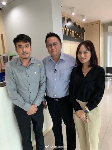 Mike Pirat与儿子Maxwell重逢画面感人 与Sarah纠纷后迎来温情时刻