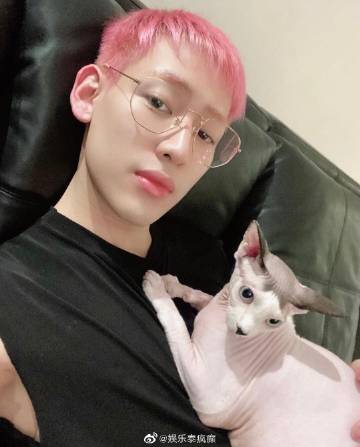 BamBam发文表达对社会事件的关切 引发粉丝讨论