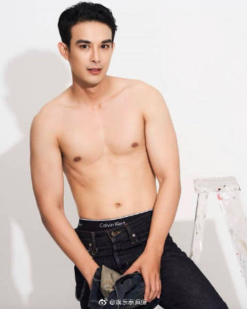 《昭披耶情歌》热播带动人气 Boss Tonon晒粉丝工作邀约截图引热议