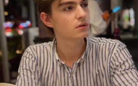 Vadim回应评论引发热议 再度提及生育与避孕话题 网友质疑Emily相关传闻