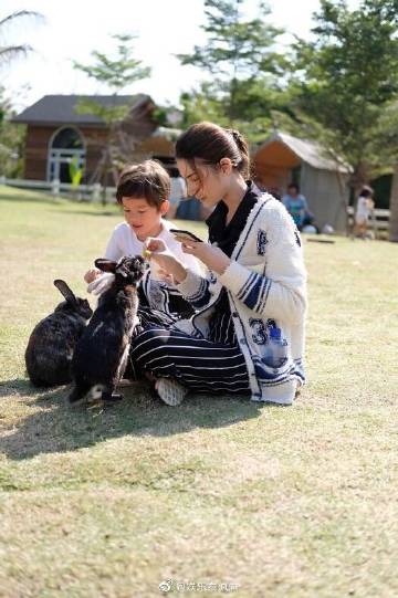 Vadim声明去年已与Sarah分手 Sarah深夜发文情绪崩溃称身体出问题并请求外界放过