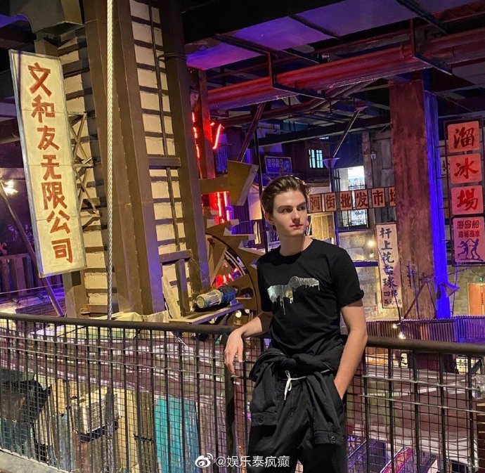 Vadim再曝聊天截图澄清金钱争议 称从未使用Sarah资金反指对方多次索款