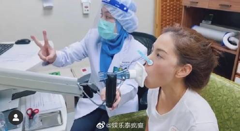 新冠康复后仍现后遗症 马修与妻子丽迪雅曝肺功能下降至60%跑步心率飙升