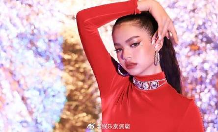 Fahsai Haithongkham新歌宣传引热议 被指撞脸Lisa掀网友两极评价