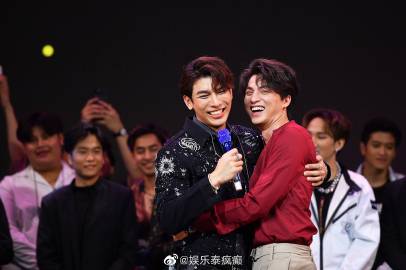 Mew Suppasit首场个人Showcase连开两场门票秒售罄 疫情期间同步开放线上观看