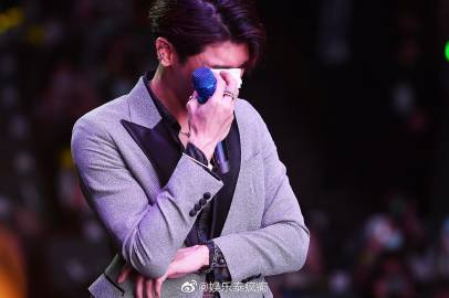 Mew Suppasit首场个人Showcase连开两场门票秒售罄 疫情期间同步开放线上观看