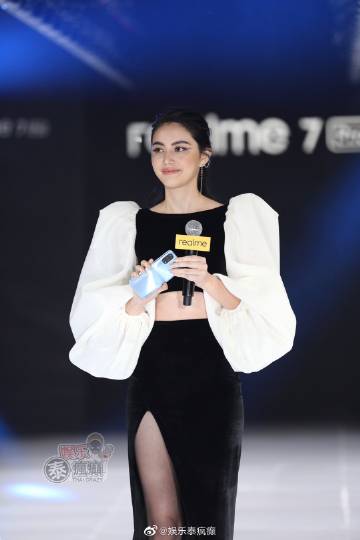 Mai Davika回应被Ter Chantavit称女友：称呼随意并透露将为男友庆生做功德